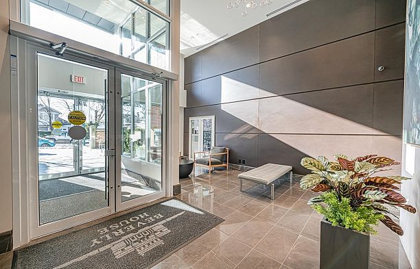 602 1561 W 57th Avenue South Granville