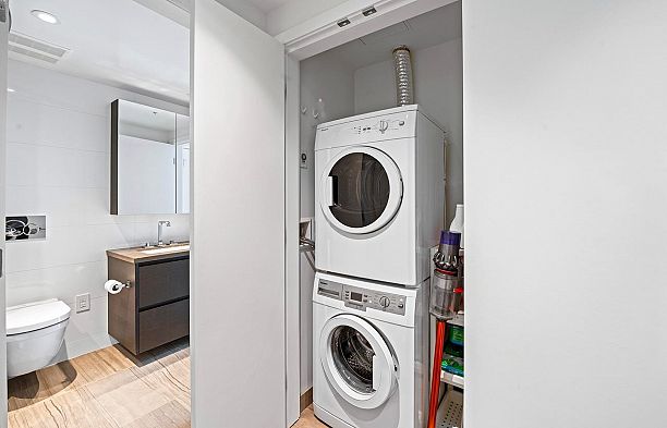 602 1561 W 57th Avenue South Granville