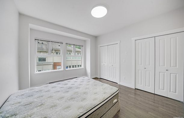 6612 Arbutus Street S.W. Marine