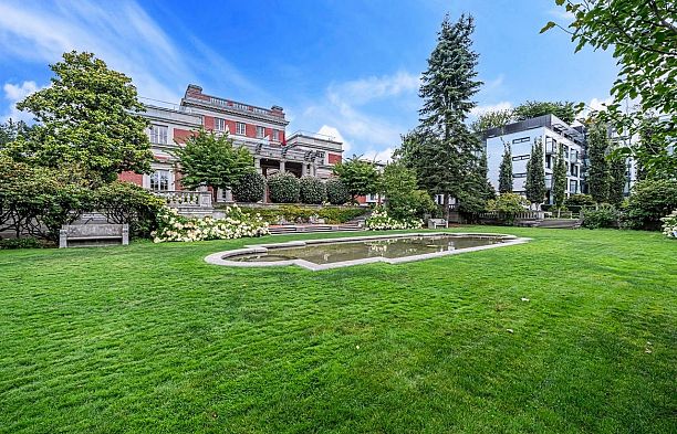 602 1561 W 57th Avenue South Granville
