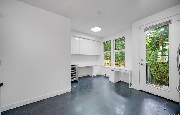 6612 Arbutus Street S.W. Marine