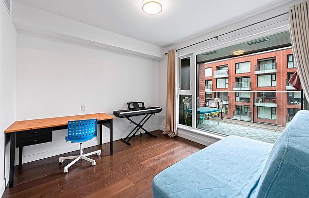 602 1561 W 57th Avenue South Granville