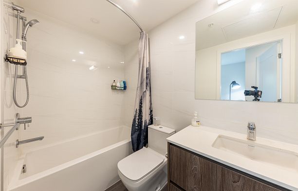 202 477 W 59th Avenue South Cambie