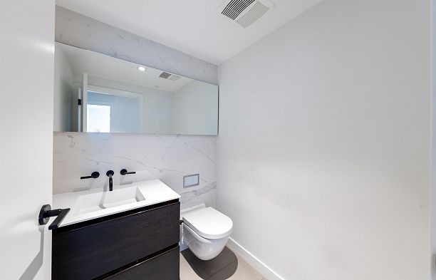 1701 620 Cardero Street Coal Harbour
