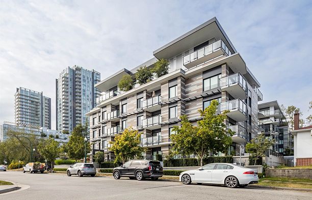 202 477 W 59th Avenue South Cambie