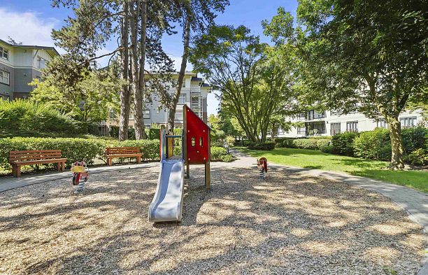 301 4885 Valley Drive Quilchena