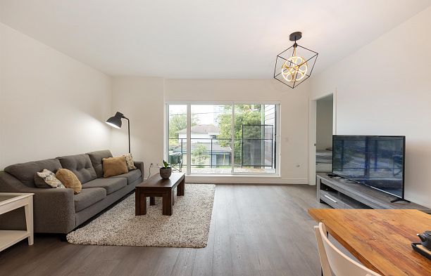 202 477 W 59th Avenue South Cambie