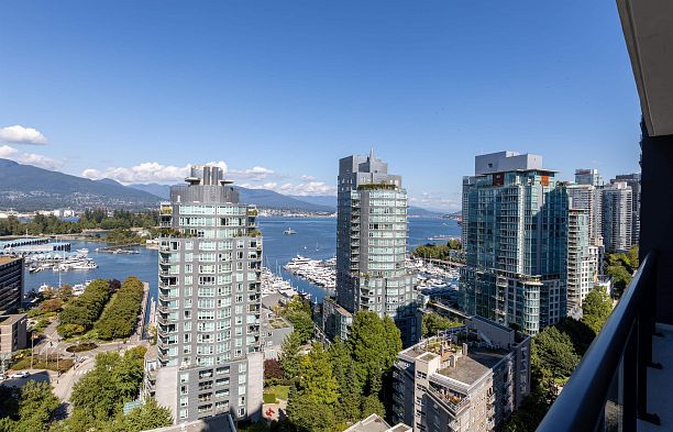 1701 620 Cardero Street Coal Harbour