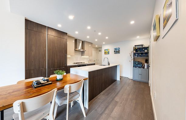 202 477 W 59th Avenue South Cambie