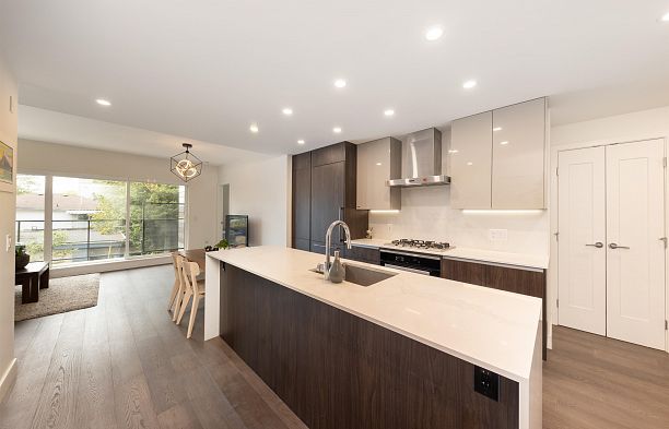 202 477 W 59th Avenue South Cambie
