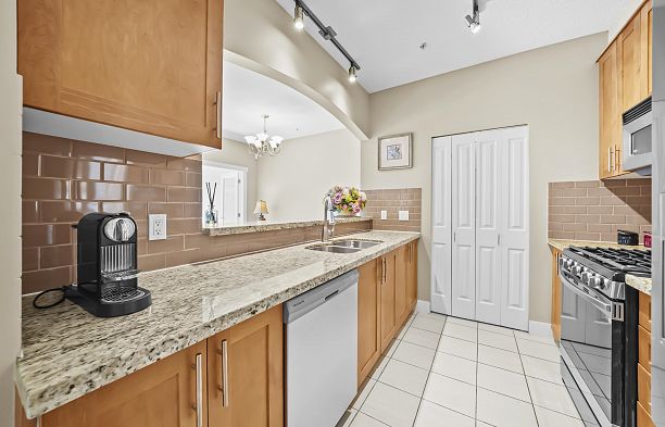 301 4885 Valley Drive Quilchena