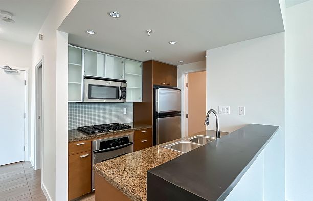 1603 980 Cooperage Way Yaletown
