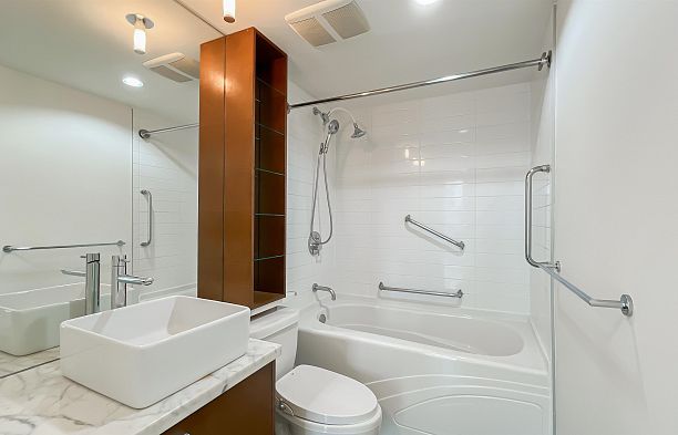 1603 980 Cooperage Way Yaletown