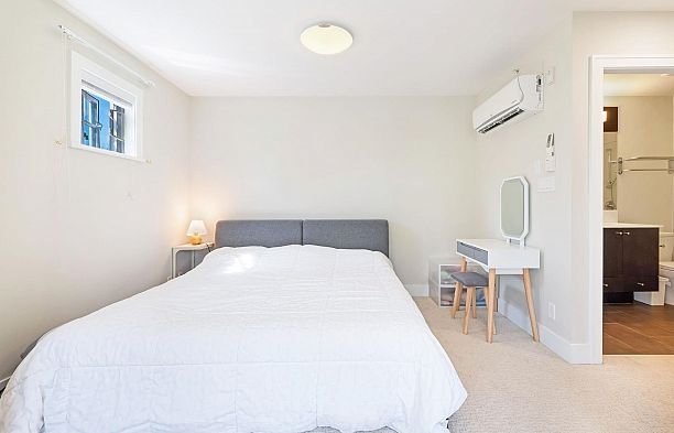 1483 Tilney Mews South Granville
