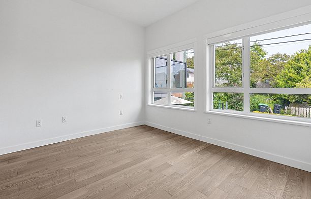 223 7828 Granville Street Marpole