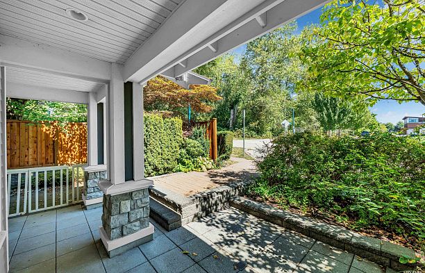7401 Columbia Street South Cambie