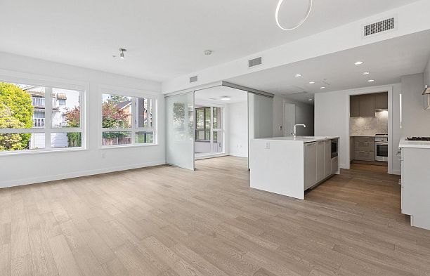 223 7828 Granville Street Marpole
