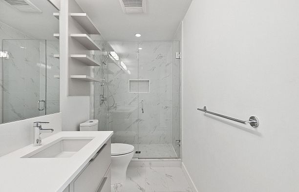 223 7828 Granville Street Marpole