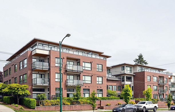 223 7828 Granville Street Marpole
