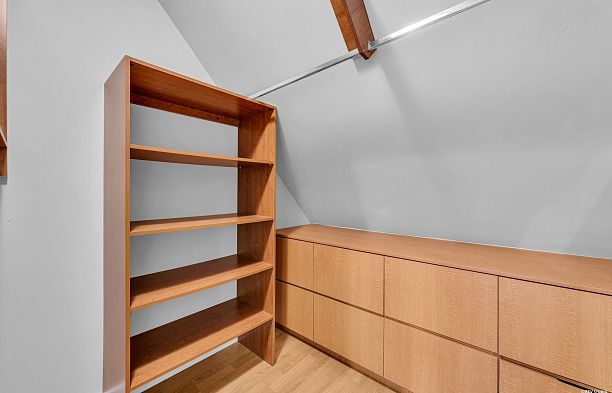 7401 Columbia Street South Cambie