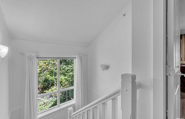 7401 Columbia Street South Cambie