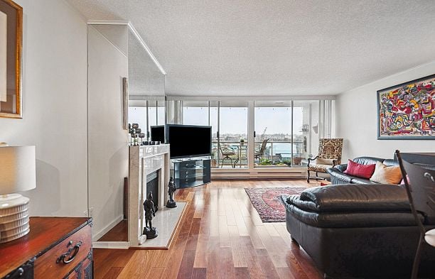 705 1600 Howe Street Yaletown