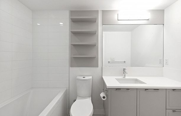 223 7828 Granville Street Marpole