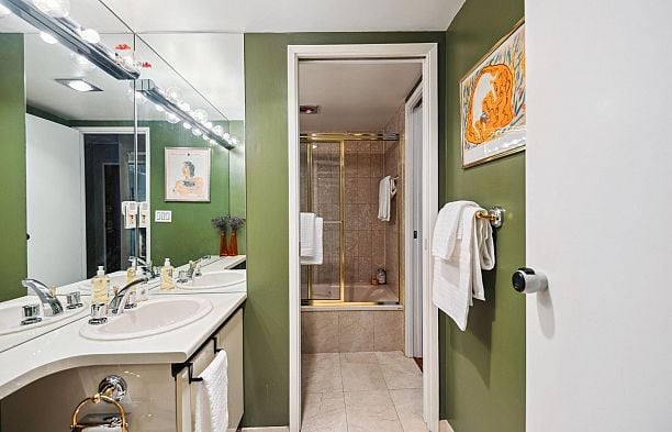 705 1600 Howe Street Yaletown