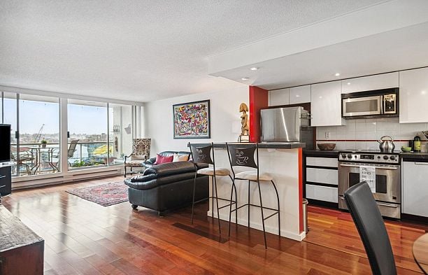 705 1600 Howe Street Yaletown