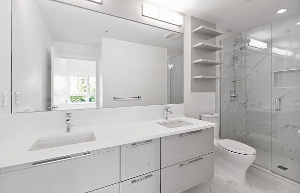 223 7828 Granville Street Marpole
