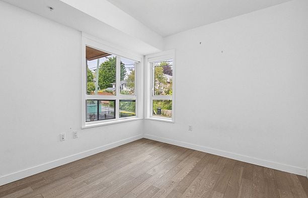 223 7828 Granville Street Marpole
