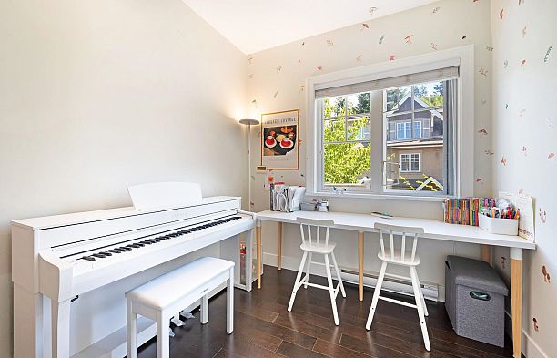 1483 Tilney Mews South Granville