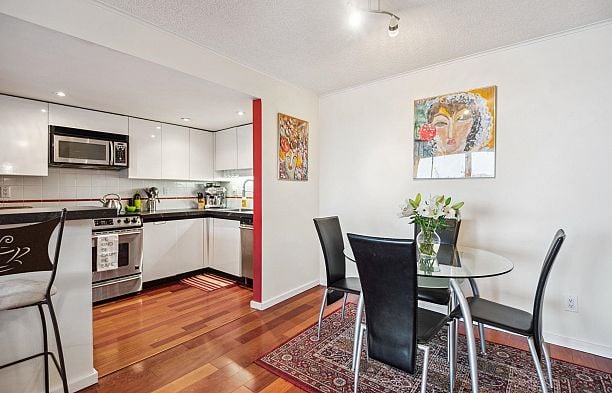 705 1600 Howe Street Yaletown