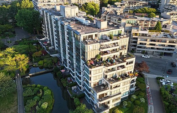 411 456 Moberly Road False Creek