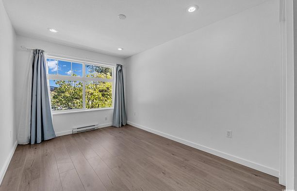 7401 Columbia Street South Cambie