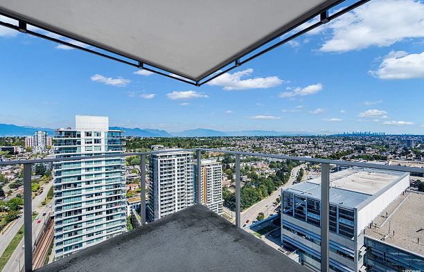3207 488 SW Marine Drive Marpole