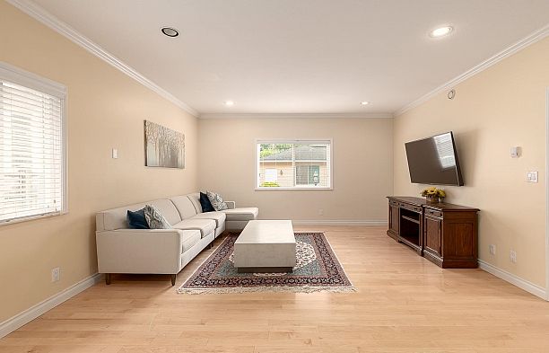 1989 W 52nd Avenue Kerrisdale
