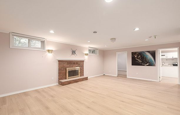 1989 W 52nd Avenue Kerrisdale