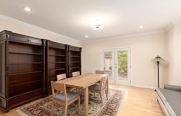 1989 W 52nd Avenue Kerrisdale