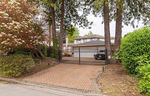 1989 W 52nd Avenue Kerrisdale
