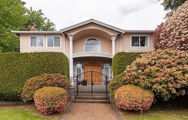 1989 W 52nd Avenue Kerrisdale