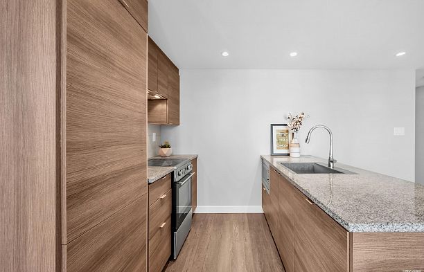 3207 488 SW Marine Drive Marpole