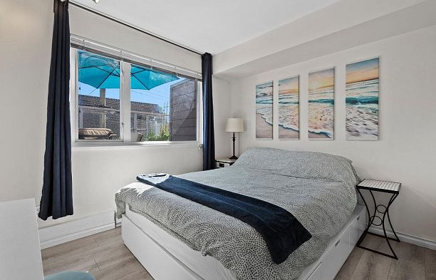 208 2025 Stephens Street Kitsilano