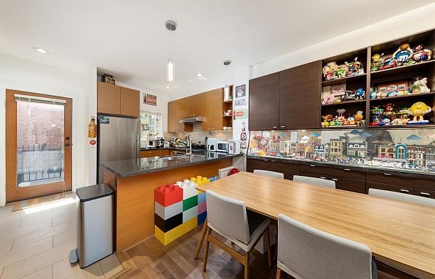 1016 W 45th Avenue South Granville