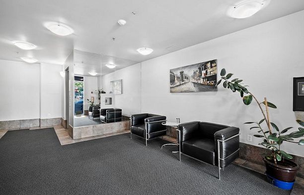 208 2025 Stephens Street Kitsilano