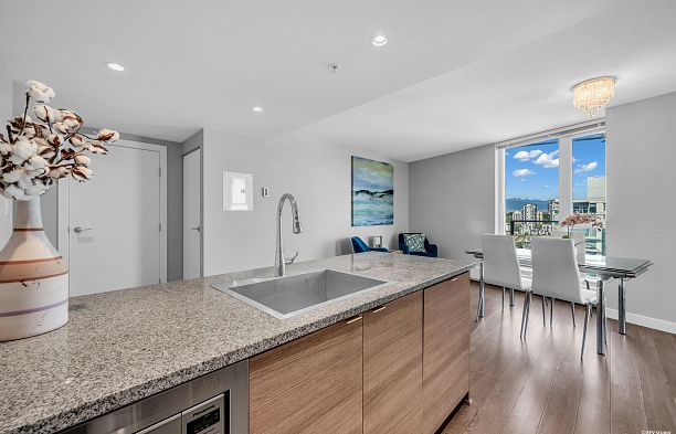 3207 488 SW Marine Drive Marpole