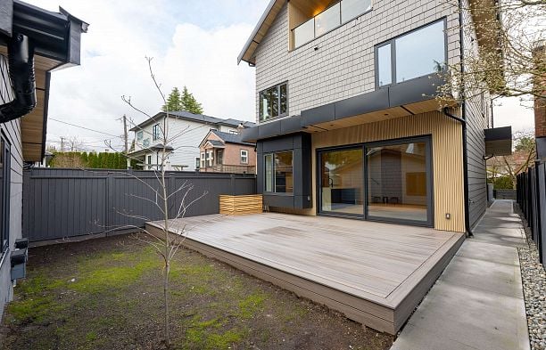 2 5937 Holland Street Southlands