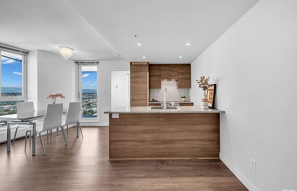 3207 488 SW Marine Drive Marpole