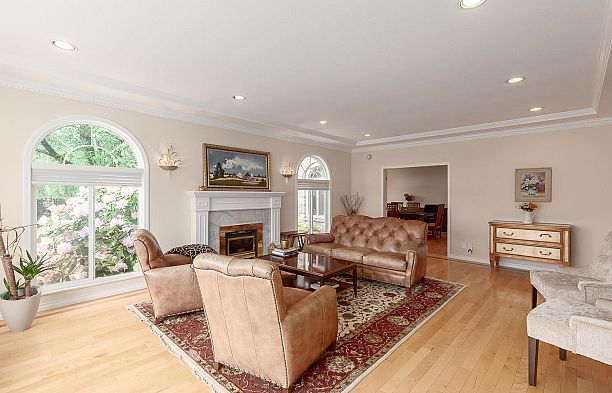 1989 W 52nd Avenue Kerrisdale