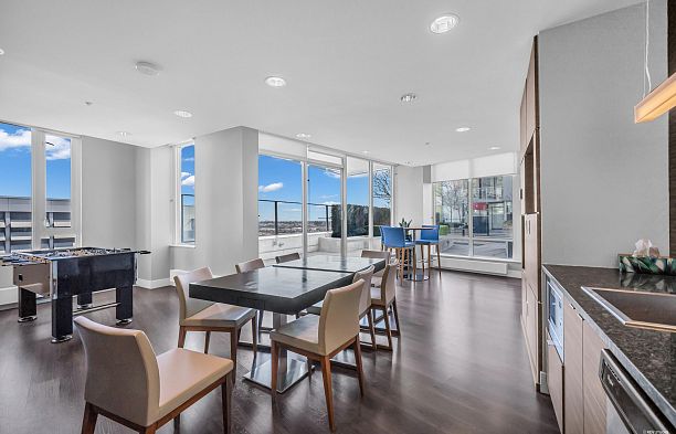 3207 488 SW Marine Drive Marpole